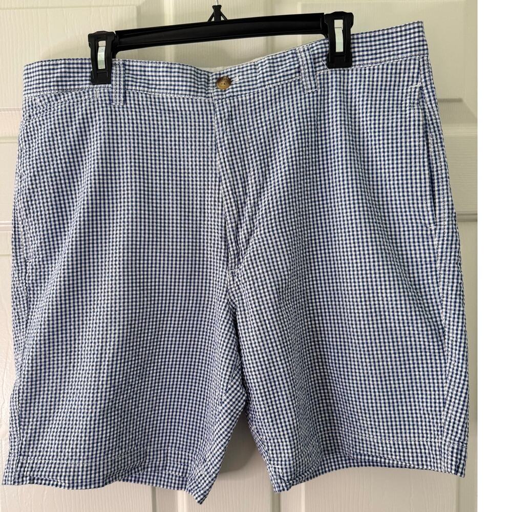 Chaps Men's Seersucker Gingham Flat Front Blue White Shorts Size: 36
